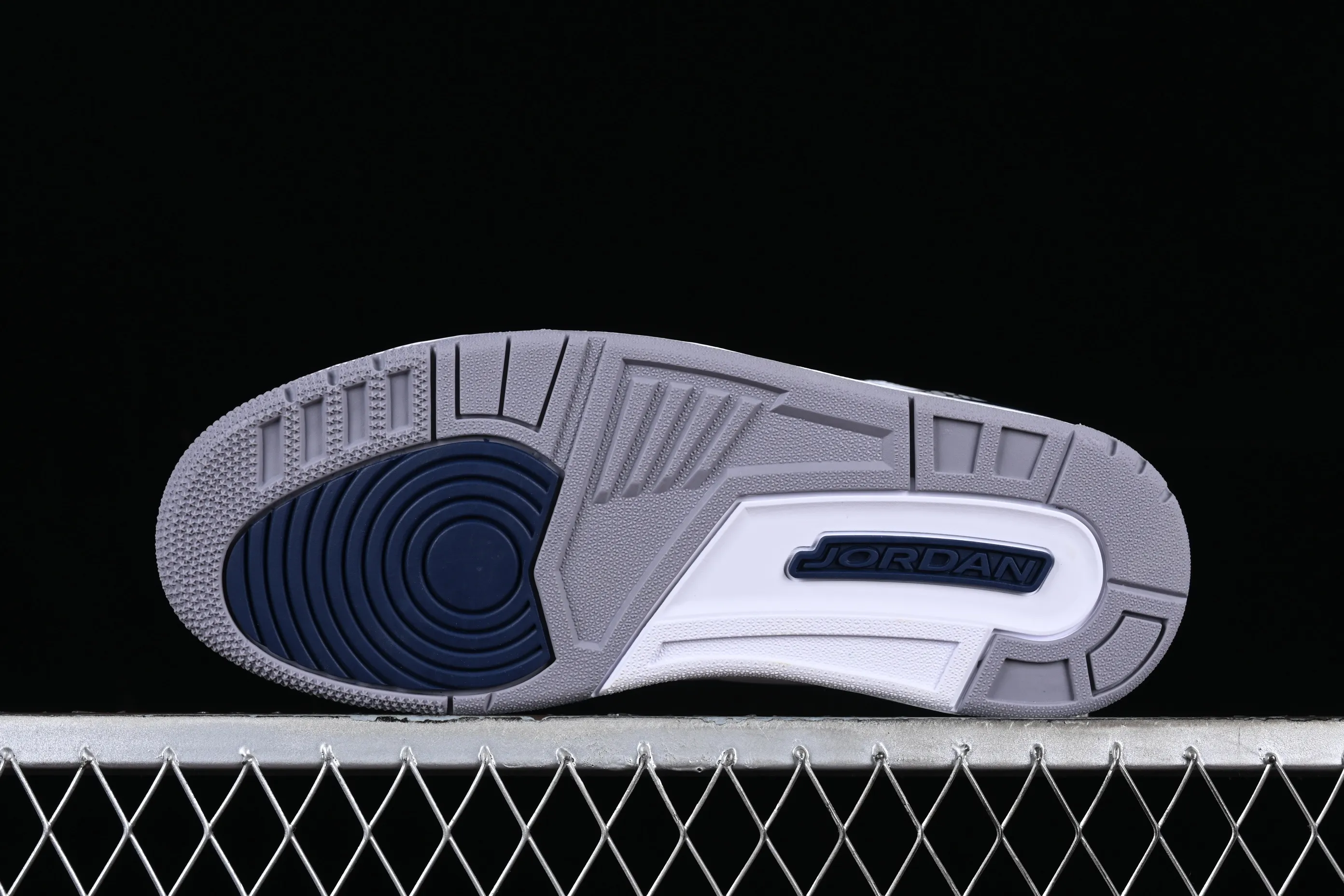 All categories Air Jordan Jordan series basketball shoes Air Jordan 3 foreign trade version Air Jordan 3 Retro "Midnight Navy" AJ3 Joe 3 midnight blue cement color CT8532-140